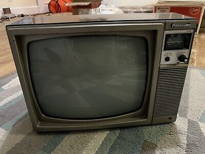 VINTAGE 1982 PANASONIC TR-1216T 12” Black White Woodgrain VINTAGE 1982 PANASONIC TR-1216T 12” Black White Woodgrain