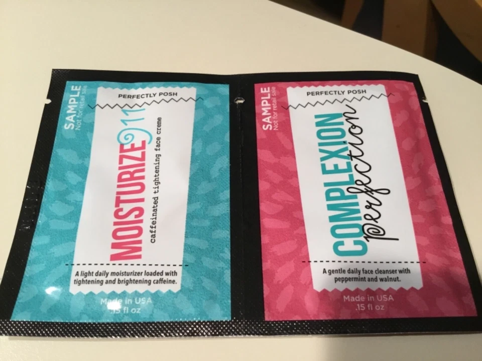 PERFECTLY POSH ~ Complexion Perfection ~ Moisturize 911 ~ SAMPLE PACKS LOT 16 - Image 2 of 3