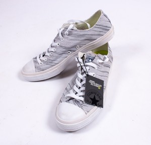 converse white canvas low top