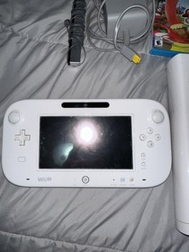 White Nintendo Wii U 8GB Console Deluxe Set! Tested & Works! With Games