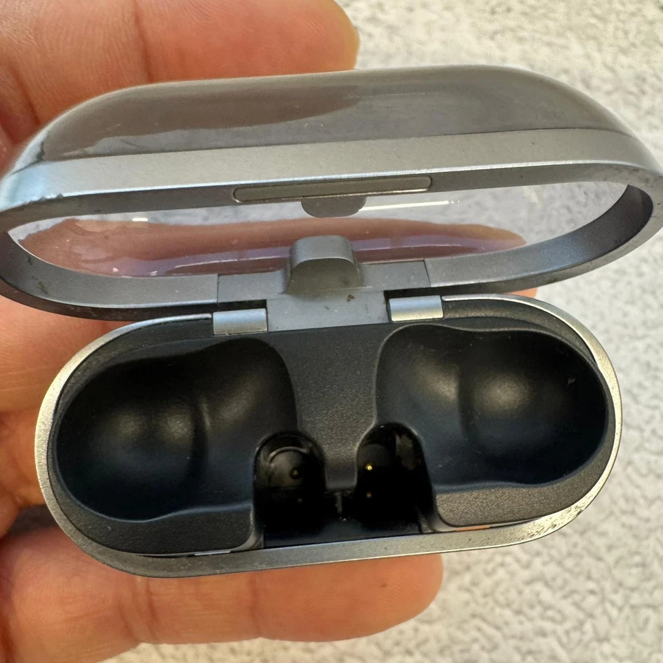 (CASE ONLY) Genuine Samsung Galaxy Buds3 Pro Charging Case Cradle SM-R630 Silver - Image 4 of 4