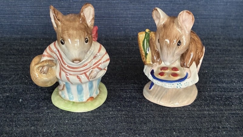 Vintage Beatrix Potter Figurines Mrs. Tittlemouse And Appley Dappley