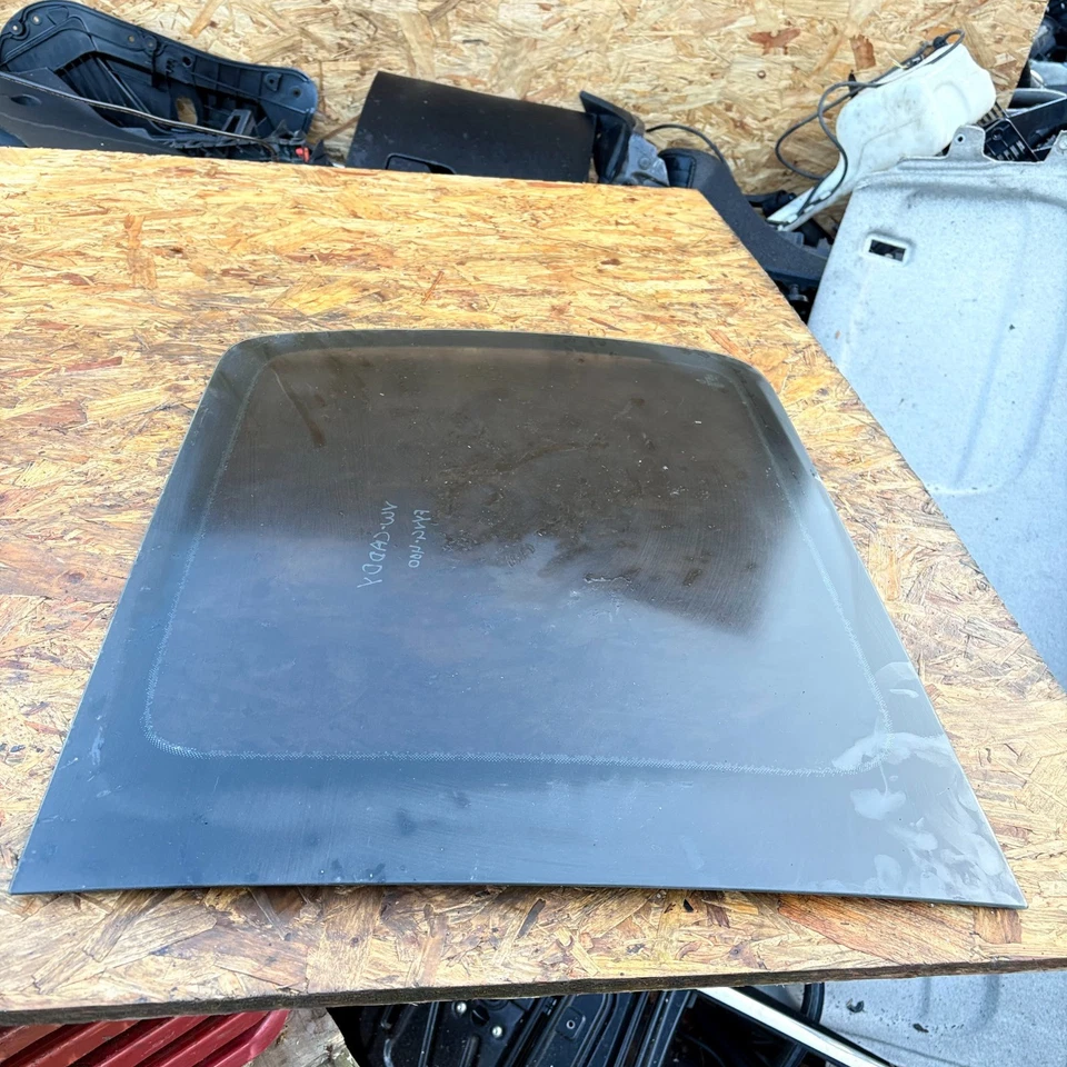 Volkswagen Caddy (2004-2010) SWB Passenger Rear Quarter Window Glass - Image 4 of 4