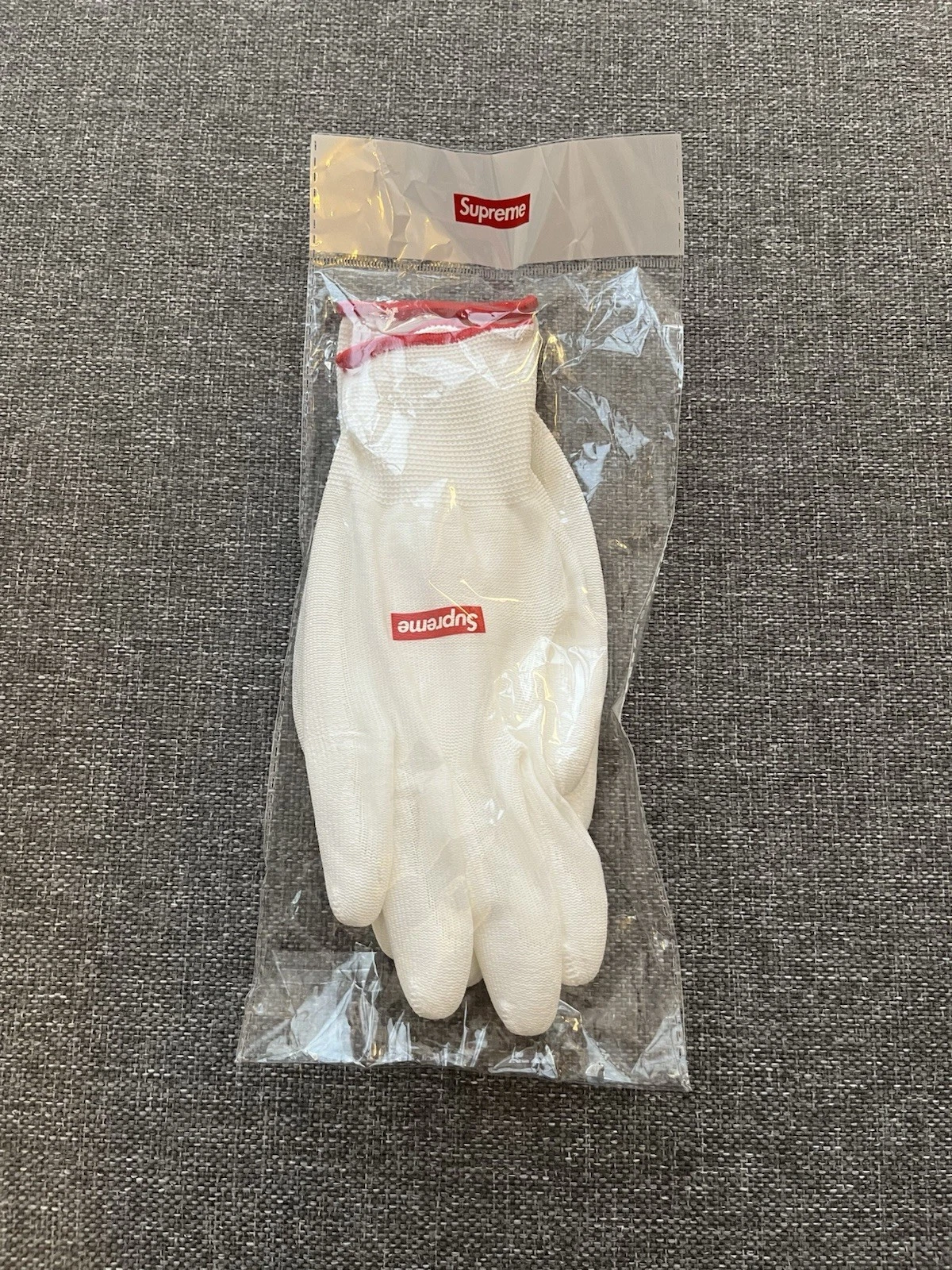 Gants caoutchoutés Supreme blancs FW20