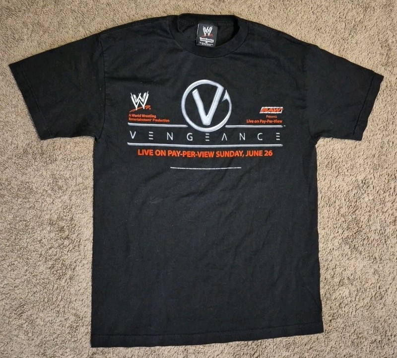 Vintage WWF WWE Vengeance 2005 Pay Per View Wrestling Event T-Shirt Size M 