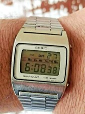 Vintage Seiko LC M154-5009 Quartz LCD Digital Watch-Run Seiko M154-5009