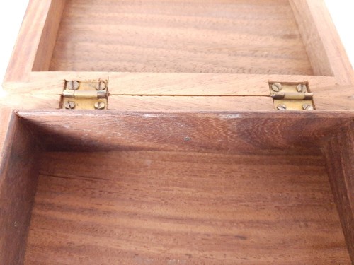 Hand Crafted Trinket Box Wood Inlay Spades Design Small Hinged Made in India - Picture 11 of 11