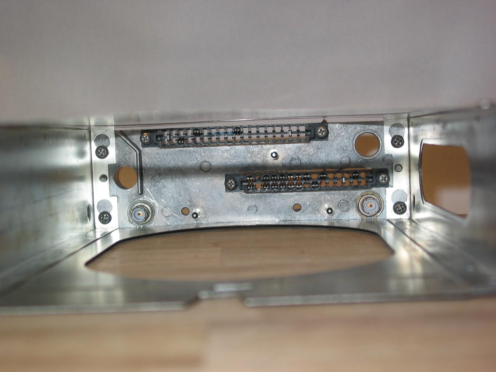 BENDIX KING KX-155 TRAY WITH BOTH WIRING & 2 ANTENNA CONNECTORS