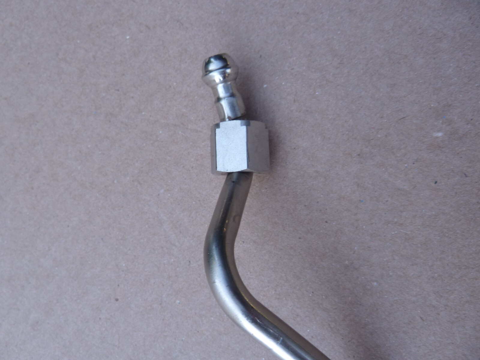 Lamborghini Huracan EVO 5.2 V10 OEM Left Fuel Line High Pressure Pipe Audi R8
