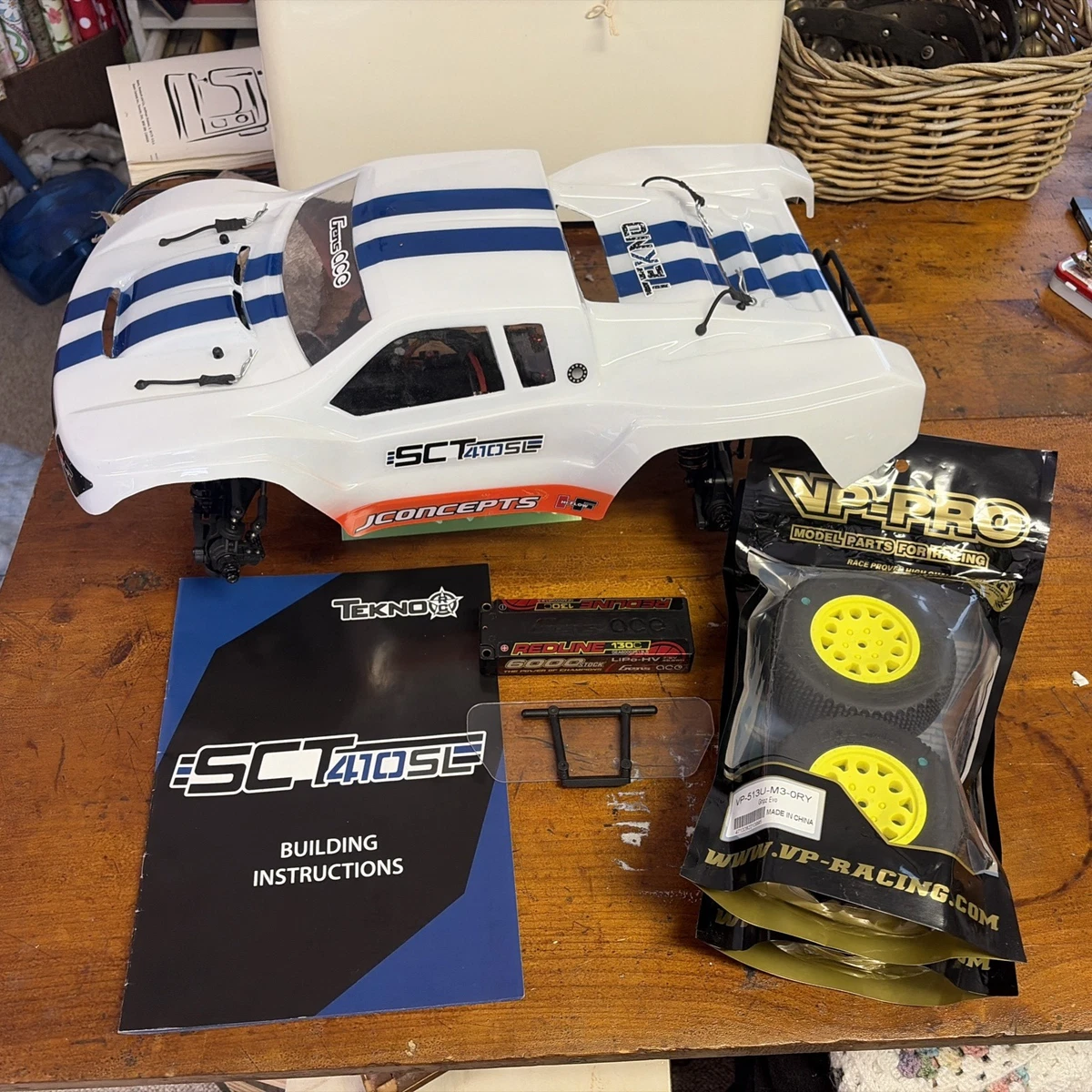 Tekno 4WD 4WD/2WD RC Car, Truck & Motorcycle 1:10 Scale Models