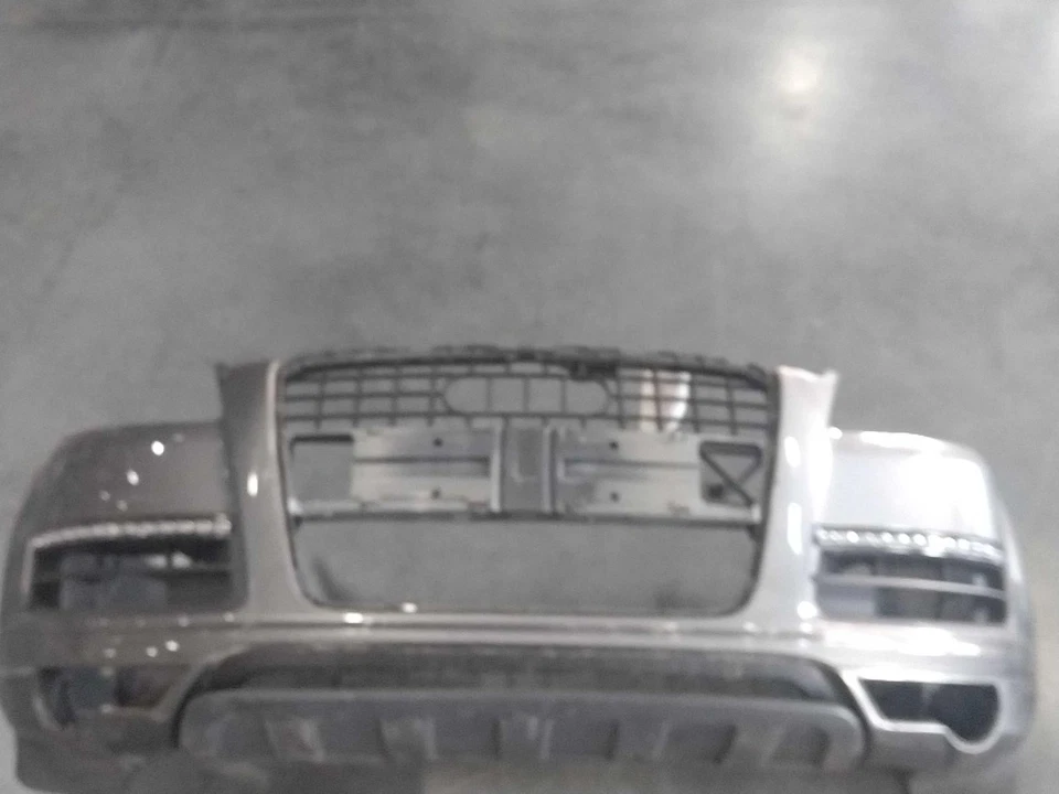 Conjunto de parachoques delantero usado se adapta a: Audi Q7 2015 sin línea S con arandela de faros Foto 3 de 4