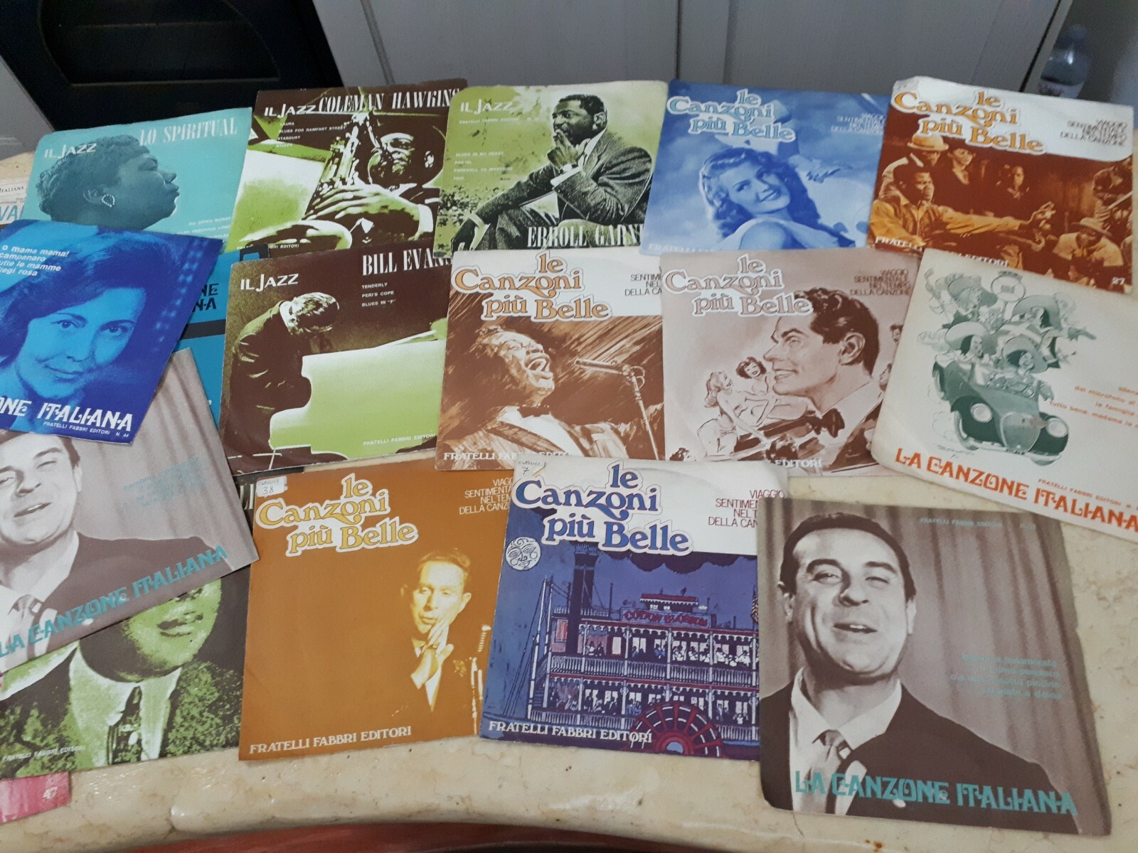 Collezione di 42 dischi 45 giri anni '70/'80/'90 foto 4