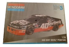 Monogram Kenny Wallace #40 Dirt Devil Pontiac Model Kit 1/24 NEW SEALED 1994