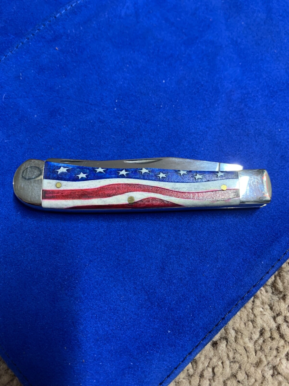 CASE XX POCKET KNIFE PATRIOTIC SMOOTH NATURAL BONE TRAPPER