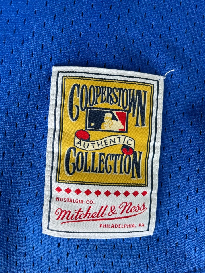 AUTHENTIC VINTAGE TEXAS RANGERS NOLAN RYAN TEXAS RANGERS SIZE MED MITCHELL NESS - image 4 of 4