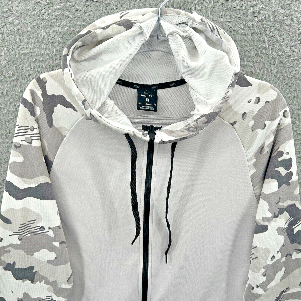 Nike Hoodie Mens Small Gray Camo Sweatshirt Full Zip Snow Camouflage  Sweater