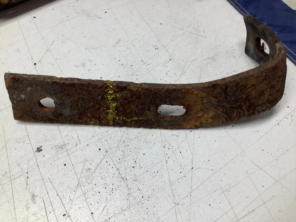 1960 1961 1962 1963 Mercury Comet convertible S22 rear bumper brackets - Image 4 of 4