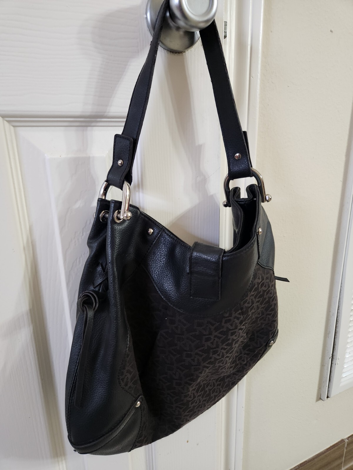 DKNY Vintage Brown Leather Hobo Shoulder Bag Silver H… Gem