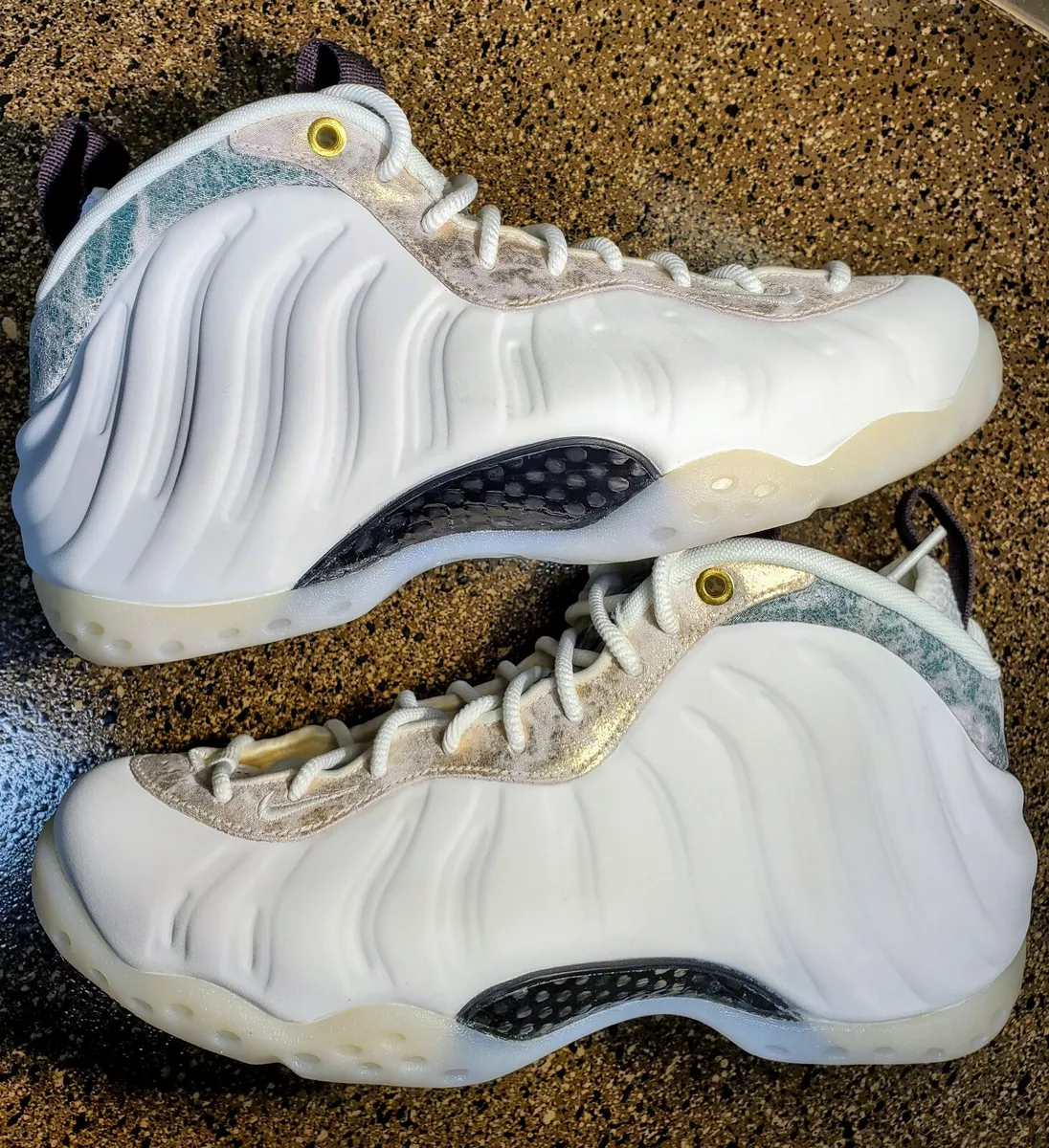 Nike air foamposite clearance one summit white