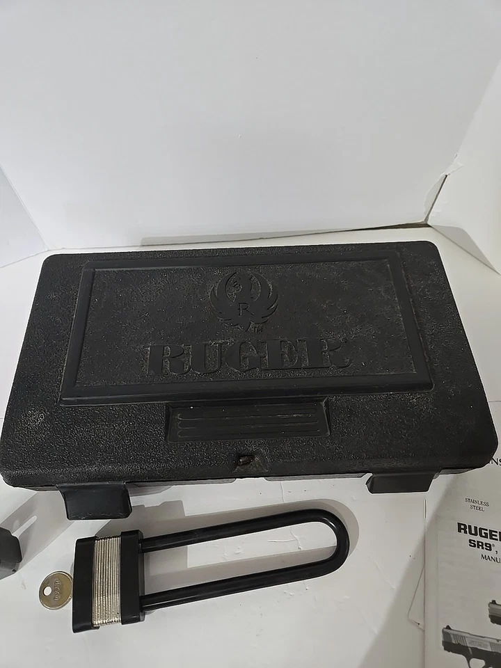 Ruger SR40 Factory OEM Hard Plastic Pistol Case + Lock & Key- Instruction Manuel - Image 3 of 4