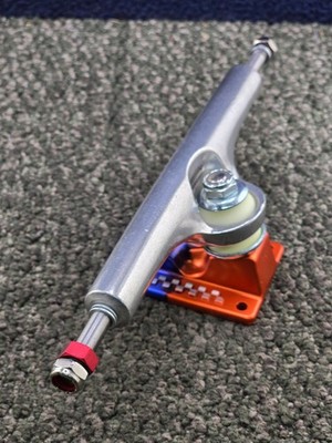 QTY 1) ACE 77 AF1 Blue & Orange 77 Skateboard Truck 9.5