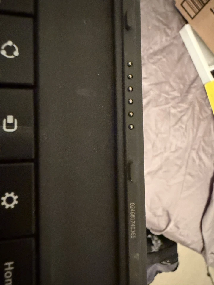 Microsoft Surface RT / 2 / Pro 1 / Pro 2 Tipo Cubierta 2 Teclado 1561 Retroiluminado Negro Foto 3 de 4