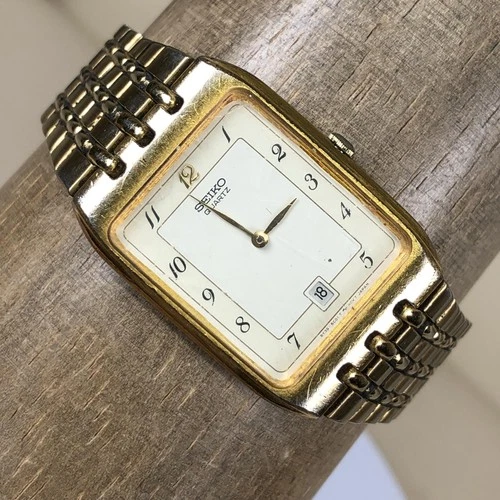 Vintage Seiko Quartz Watch Mens 26mm White Dial Gold Tone Rectangular 5Y39-5329