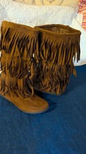 Minnetonka Suede Moccasins Sz 9 Boots Brown 3 Layer Triple Fringe Womens