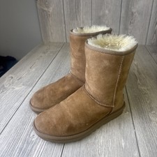 UGG Australia Classic Short II Women's Boots - Chestnut, US 7 Men s 6 Womens