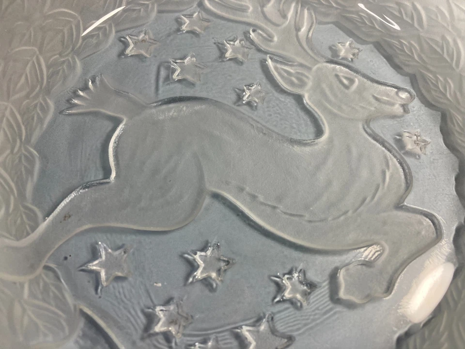 Plato para servir de vidrio grabado de renos y estrellas de 8" vacaciones de Navidad Foto 3 de 4