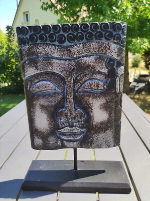 Décoration Tête de Bouddha de forme carrée en méditation, sur socle. Haut 33 cm - Photo 1/4