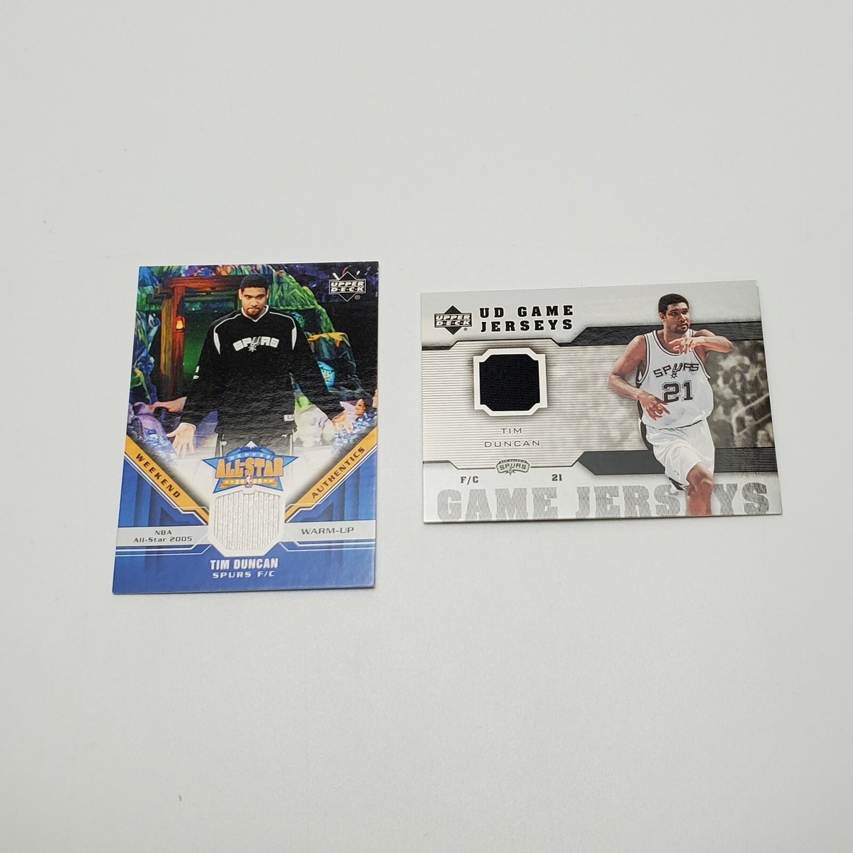 TIM DUNCAN (2) SPURS HOF GAME USED WARM UP JERSEY PATCH SP 2005-06 
