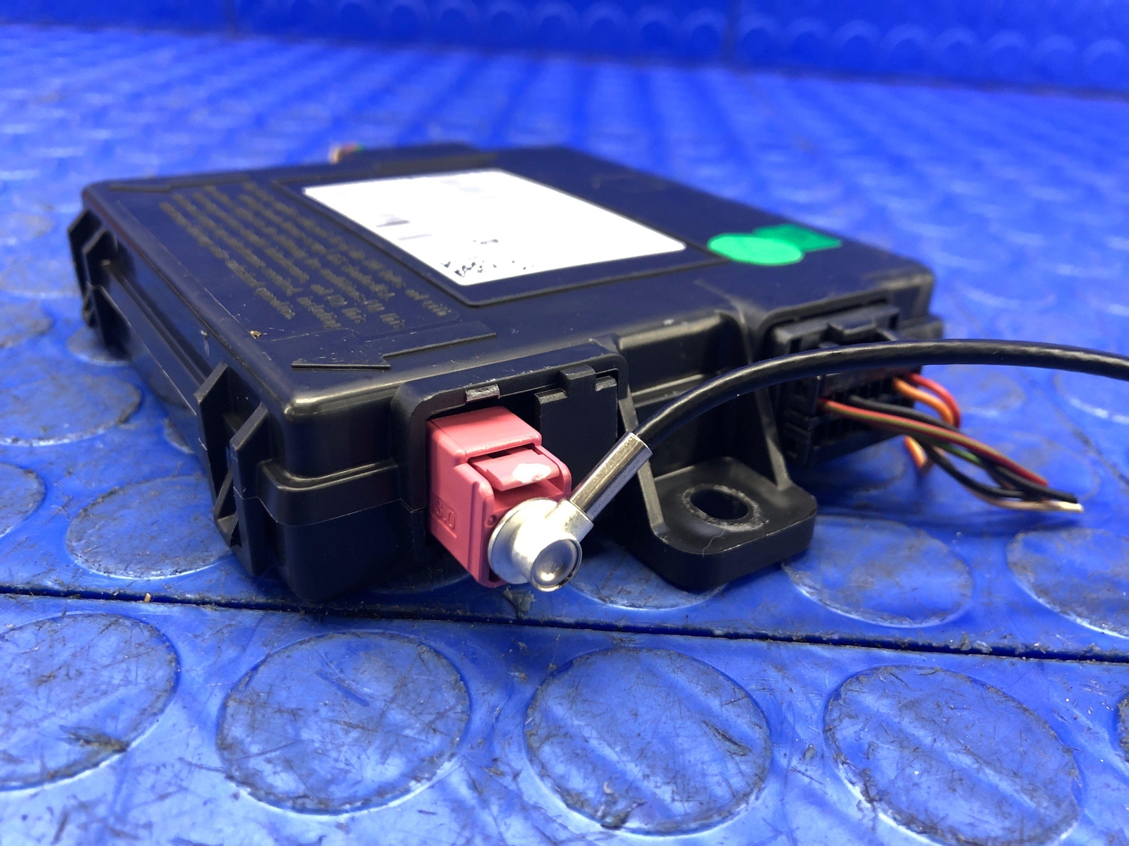 2017-2022 MASERATI LEVANTE OEM PASSIVE ENTRY RF HUB CONTROL MODULE 670102550