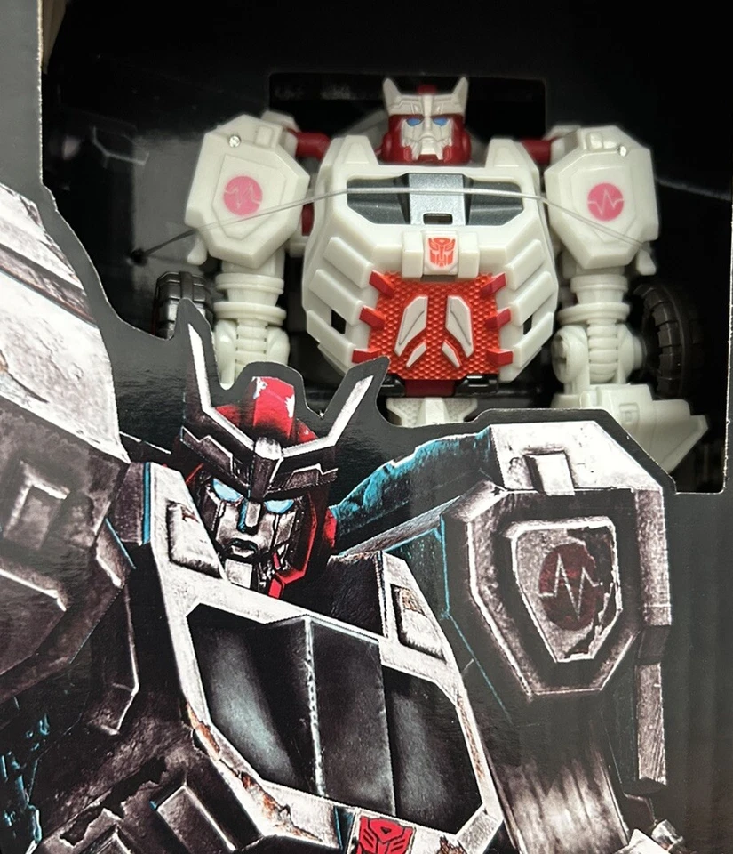 Transformers War For Cybertron Studio Series 09 Gamer Edition AUTOBOT RATCHET - Image 2 of 4