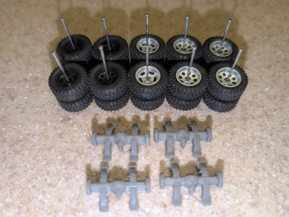 HoT 5 комплектов сменных колес шины 1/64 внедорожник грузовик настоящие райдеры бесплатный подъем 8 отверстий  - Изображение 3 из 4