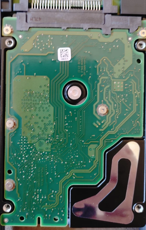 ST900MM0006 Seagate Savvio 10K.6 900GB 2.5' SAS Hard Drive with tray 100% health - Immagine 2 di 4