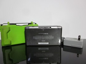 Nintendo 3DS Black CTR-001 w/ Stylus Nerf Case Charger Included Tested Working