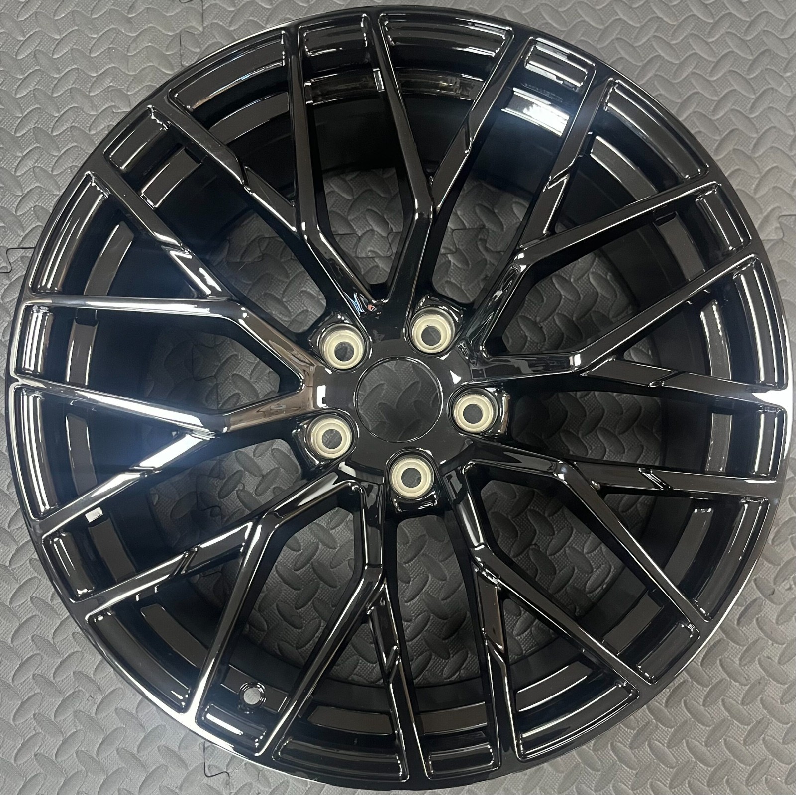 18" New Audi R8 V10 Style 18X8 (5x112) Wheels Gloss Black For Audi S3 S4 S5 S6