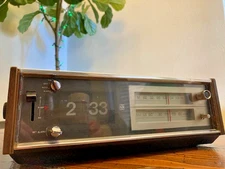 Vintage Panasonic 70s RC-6530 Flip Clock Radio Woodgrain Japan Tested Works