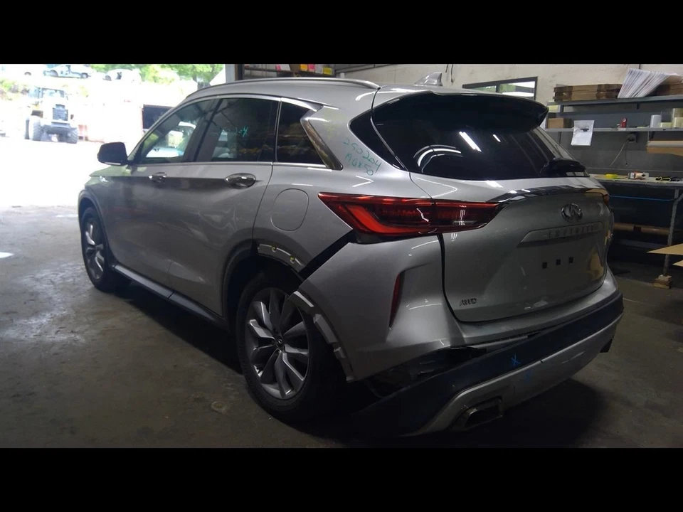 Wash Reservoir Fits 19-21 INFINITI QX50 1607433 - Image 3 of 4