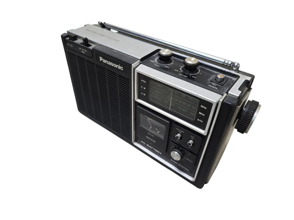 Panasonic RF-1060 3-Band Portable Radio AM FM PSB AC Battery Japan