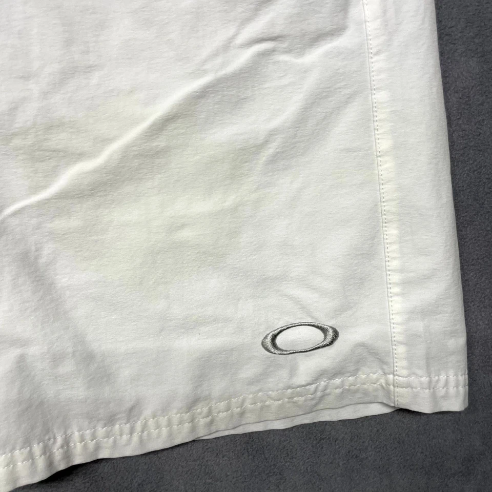 Pantalones Cortos de Golf Oakley Performance Para Hombres 36 Blancos Elastizados Tiro Medio Logo Resort Wear Foto 4 de 4