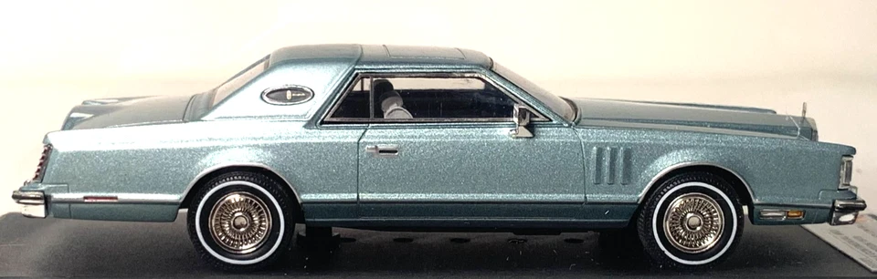 PremiumX 1979 Lincoln Continental MKV Diamond Edition scale 1:43 INV# 4141 - Image 4 of 4