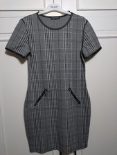 Select Size 12 Grey/white Chequered Bodycon Dress