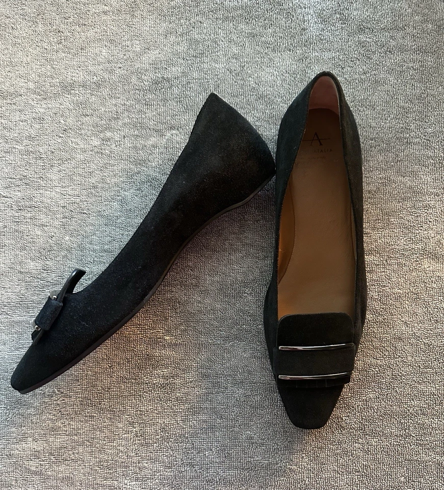 Ballet plano de gamuza negra Aquatalia Mindy Foto 3 de 4