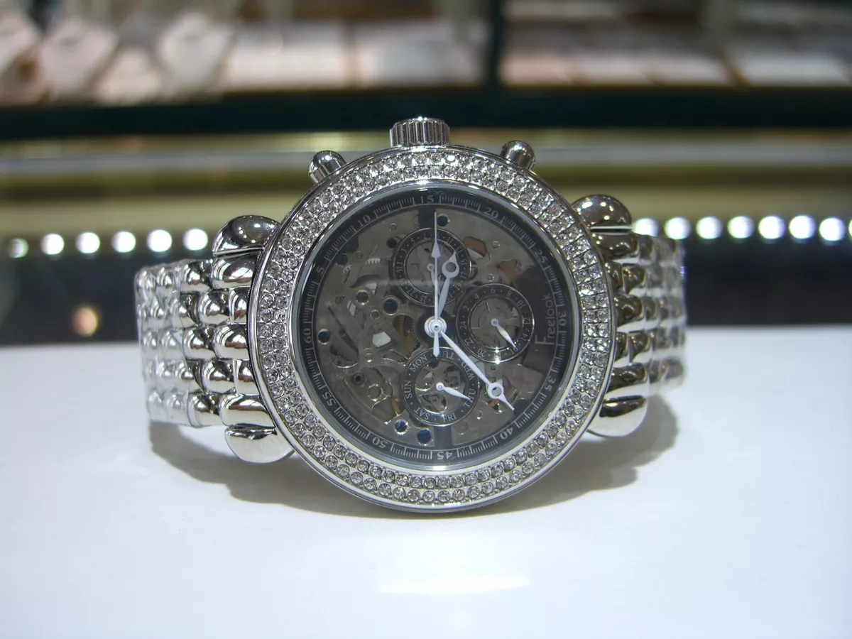 Montre freelook 2025