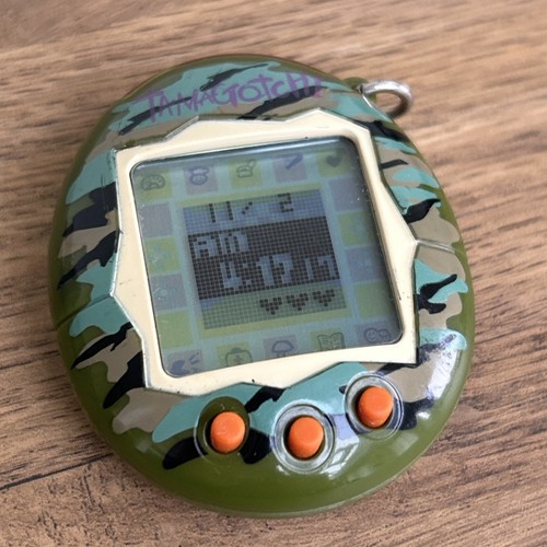 Vintage Tamagotchi Connection V2 - Green Camo - 2004 Fully Working - Bandai - Picture 10 of 10