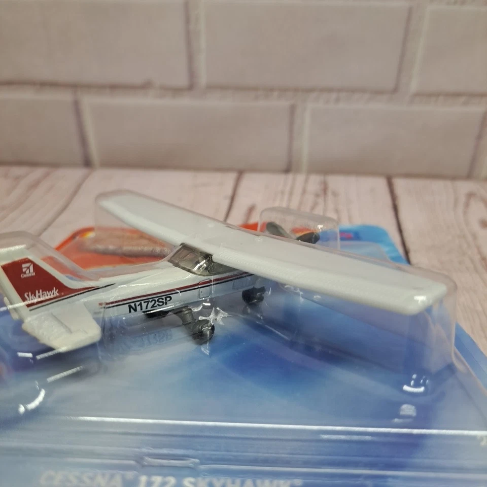 Matchbox Sky Busters Cessna 172 Skyhawk 22/32 - 2025 - Image 2 of 4