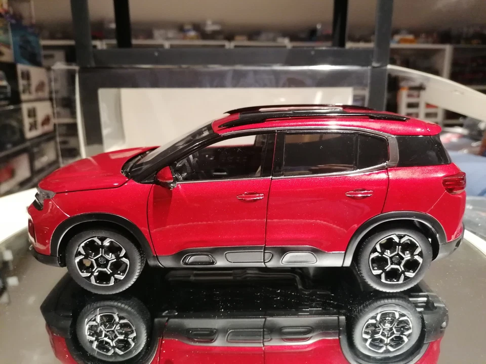 Paudi 1/18 Citroen C5 Aircross 2017 MINT IMPRESSIVE MODEL with original Box - Immagine 2 di 4