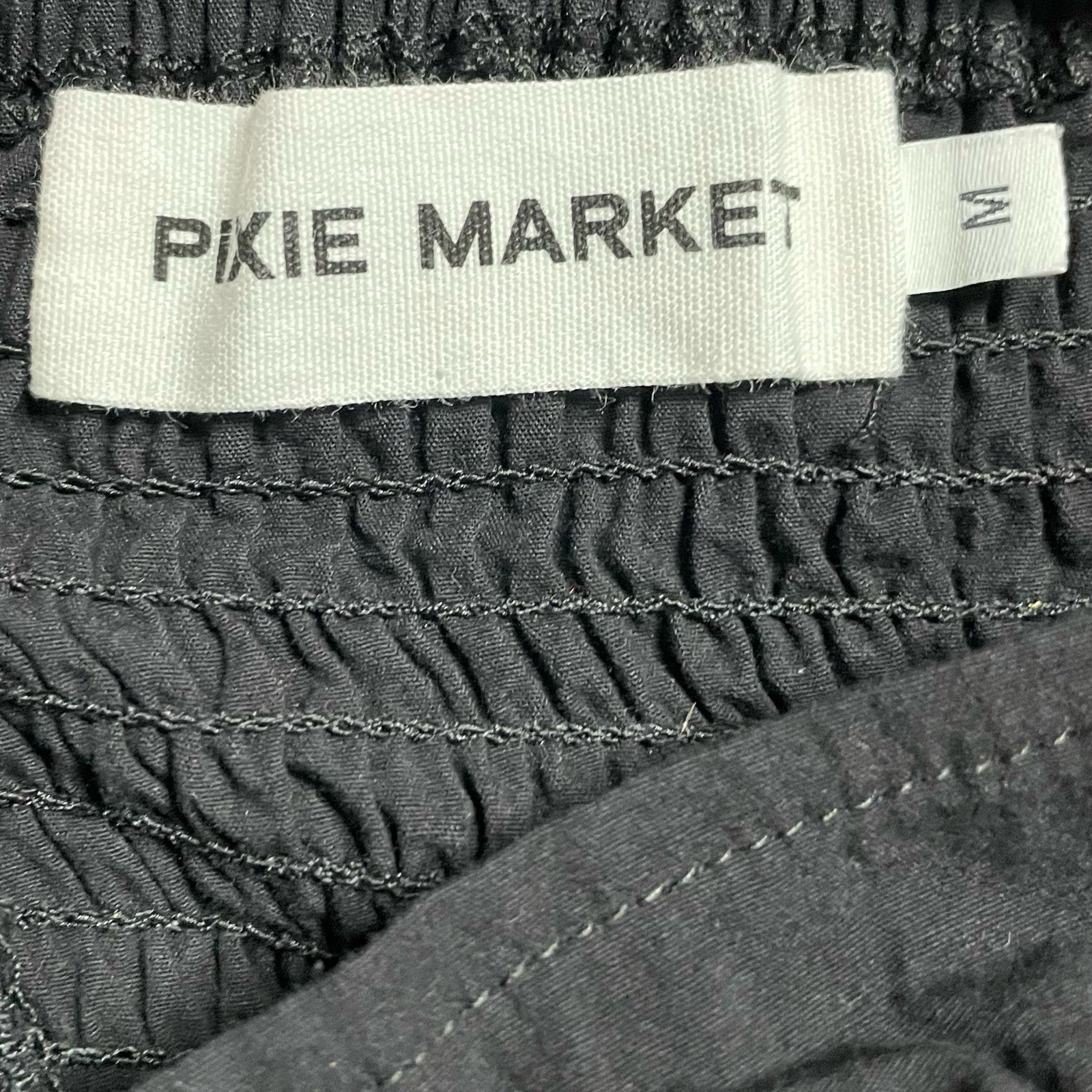 Pixie Market Black Ruffled Sleeve Seersucker Zip … - image 6